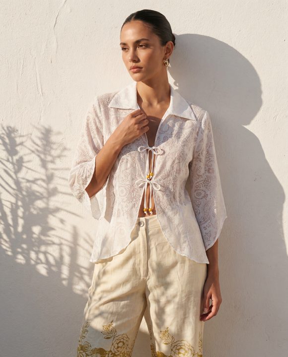 resort-set-kv-v2-01-tied-front-halfbody