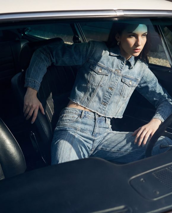denim-set-kv-v3-03-dashboard-low-torso